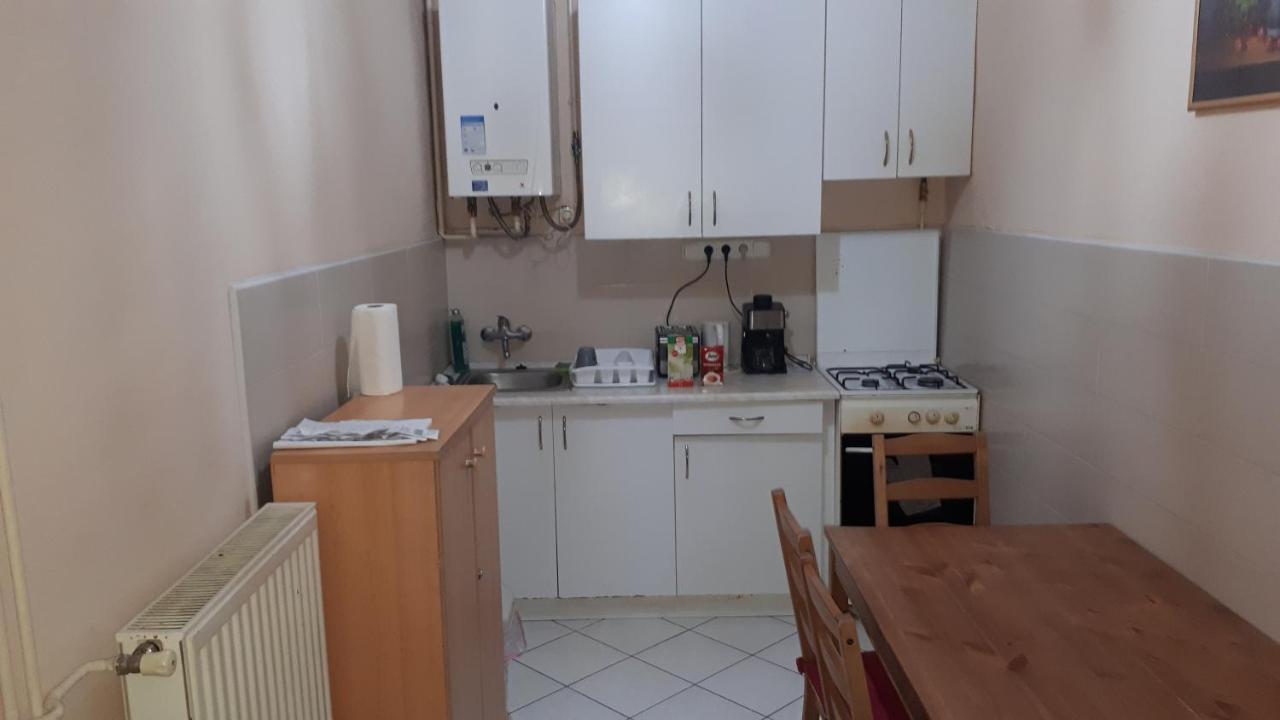 דירות בודפשט Garibaldi Apartman מראה חיצוני תמונה