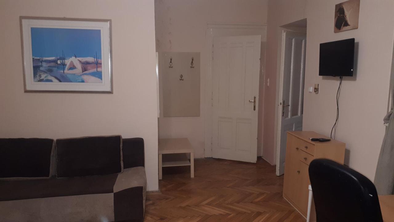 דירות בודפשט Garibaldi Apartman מראה חיצוני תמונה