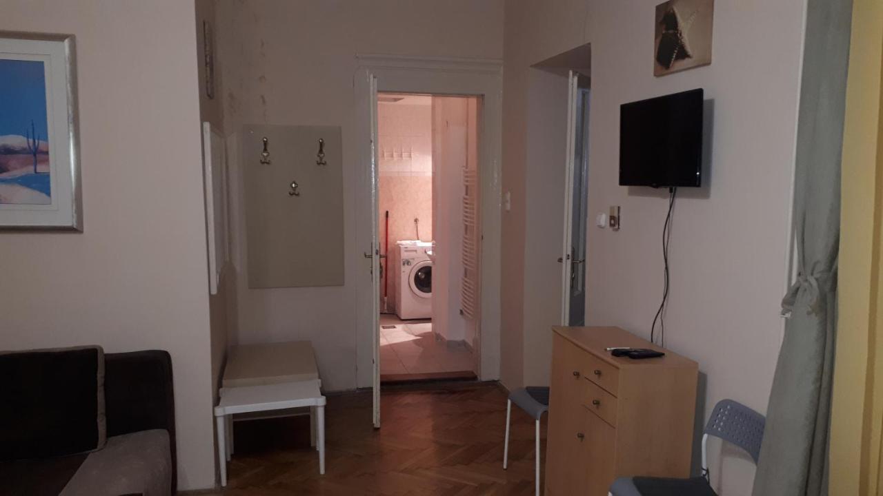 דירות בודפשט Garibaldi Apartman מראה חיצוני תמונה