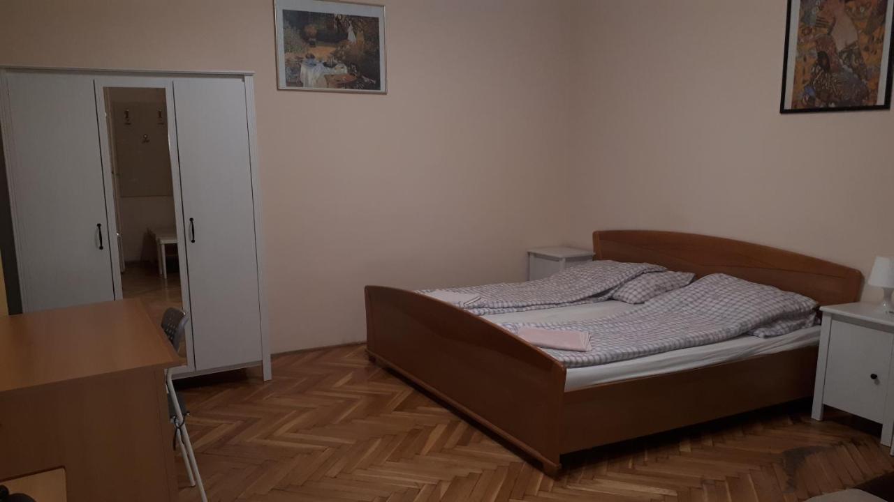 דירות בודפשט Garibaldi Apartman מראה חיצוני תמונה