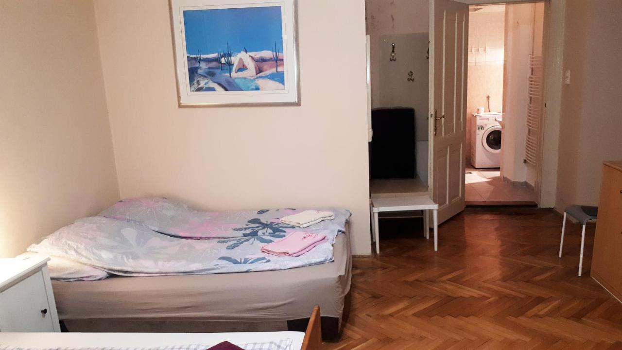 דירות בודפשט Garibaldi Apartman מראה חיצוני תמונה