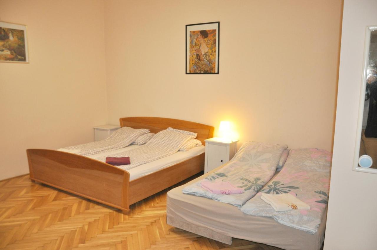 דירות בודפשט Garibaldi Apartman מראה חיצוני תמונה